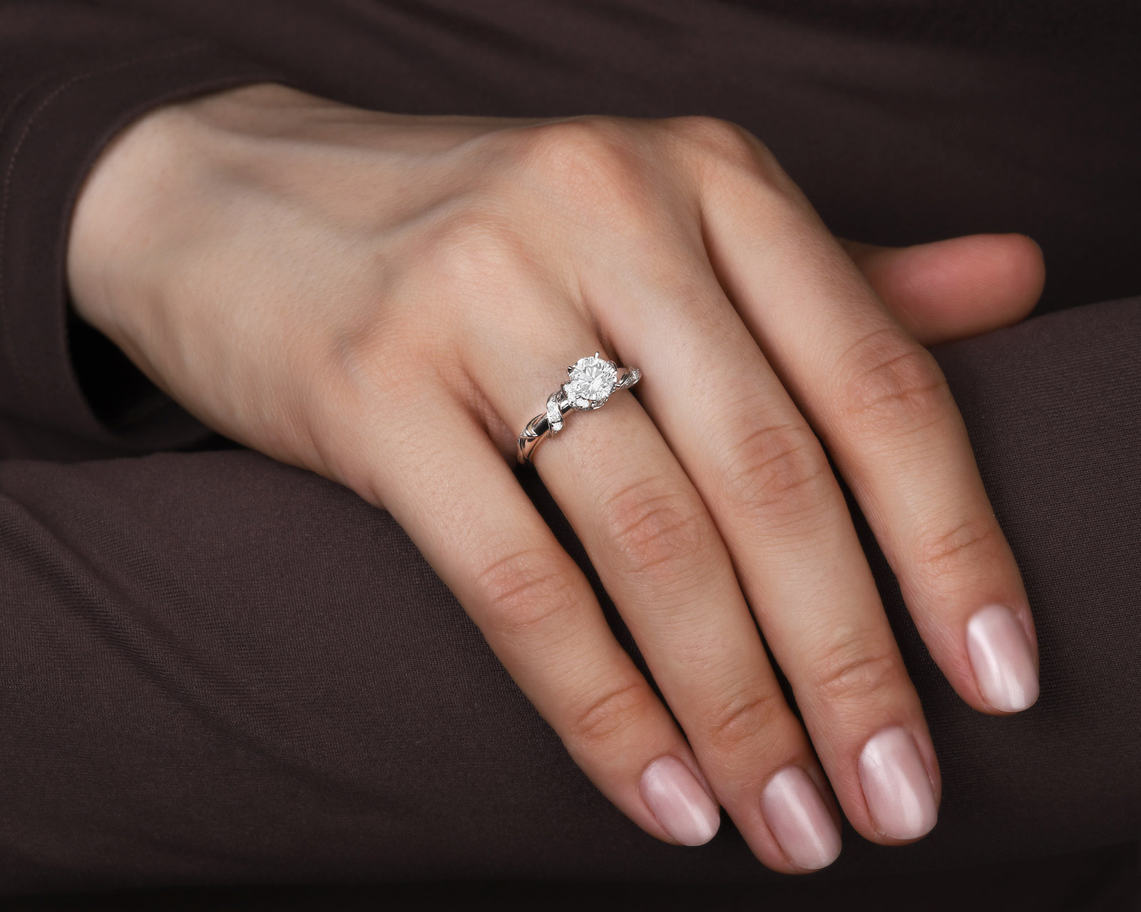 Оригинальное золотое кольцо с бриллиантами 1.32ct Dior