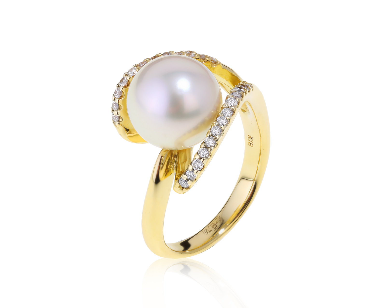 Романтичное золотое кольцо с жемчугом 10.50 мм