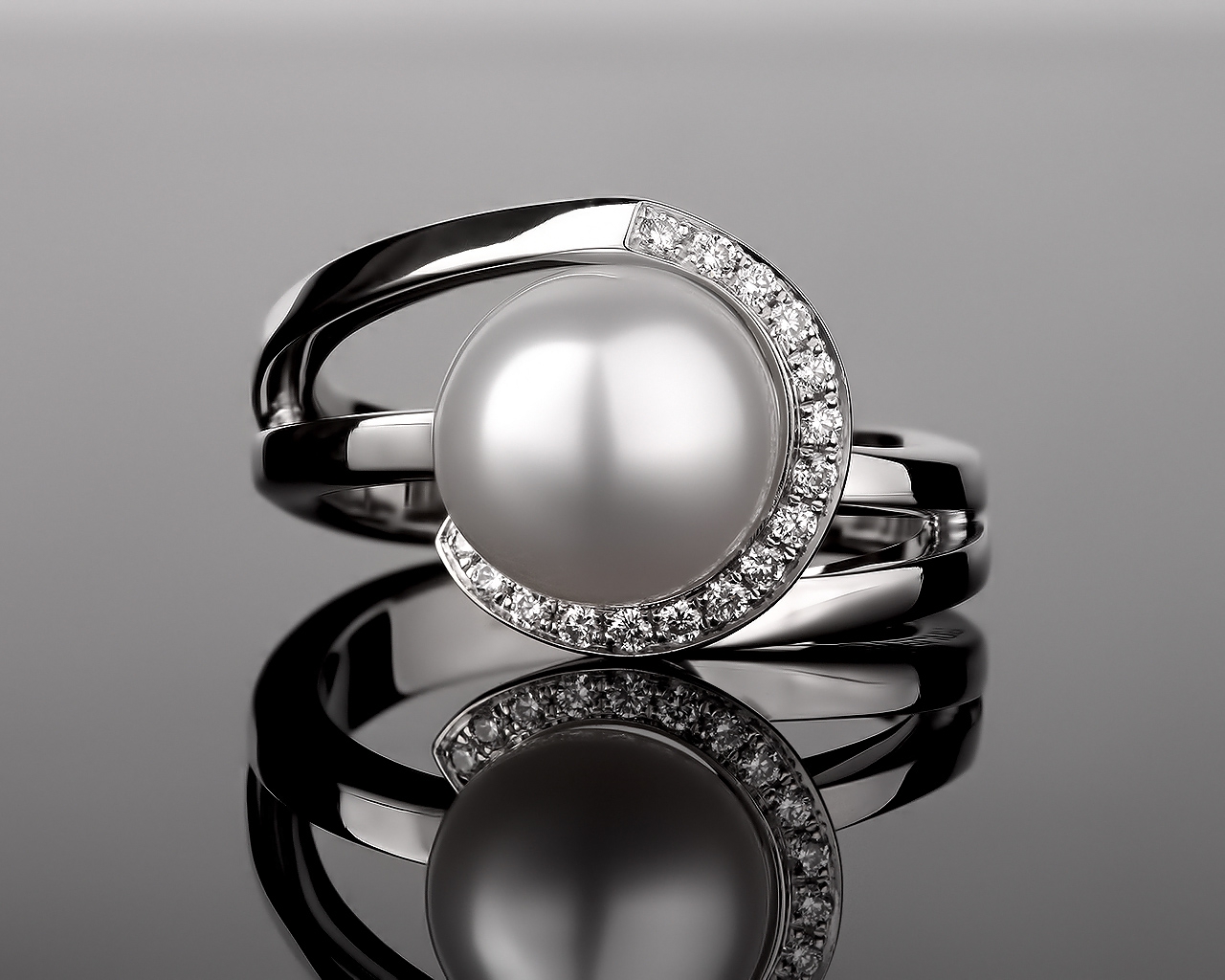 Бриллиантовое кольцо с жемчугом Otelina Paris 270717/2