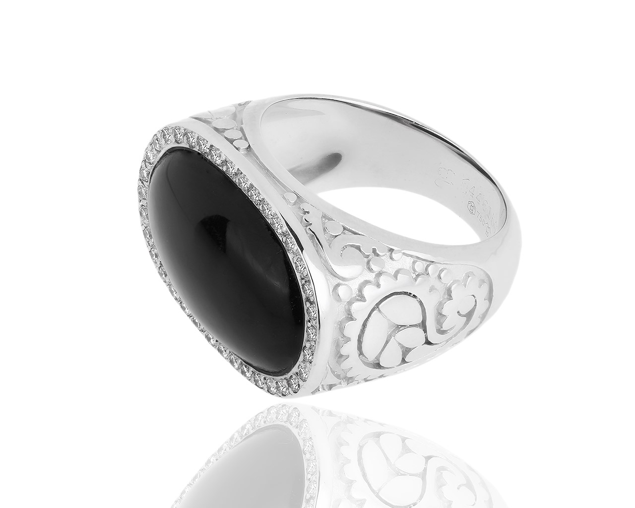 Красивое золотое кольцо с ониксом Carrera y Carrera Aqua 010918/1 Красивое золотое кольцо с ониксом Carrera y Carrera Aqua 010918/1