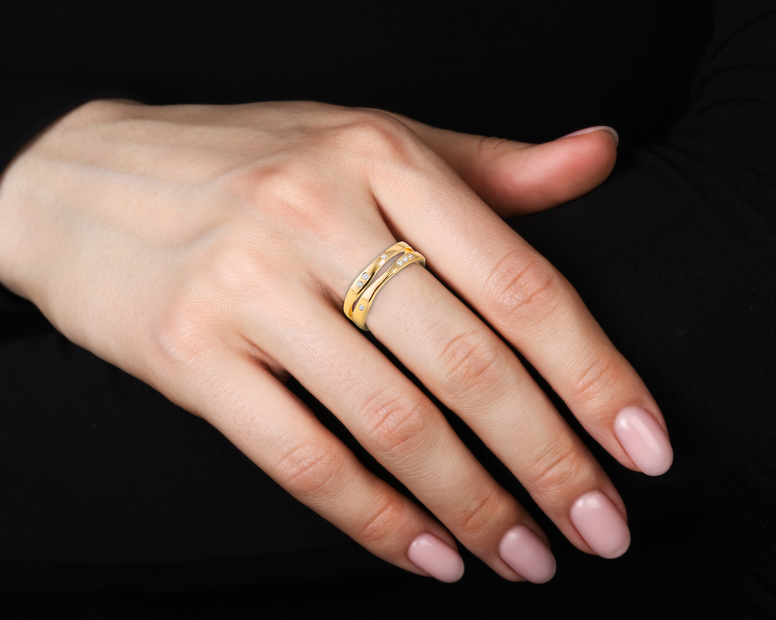 Оригинальное золотое кольцо с бриллиантами 0.06ct H.Stern