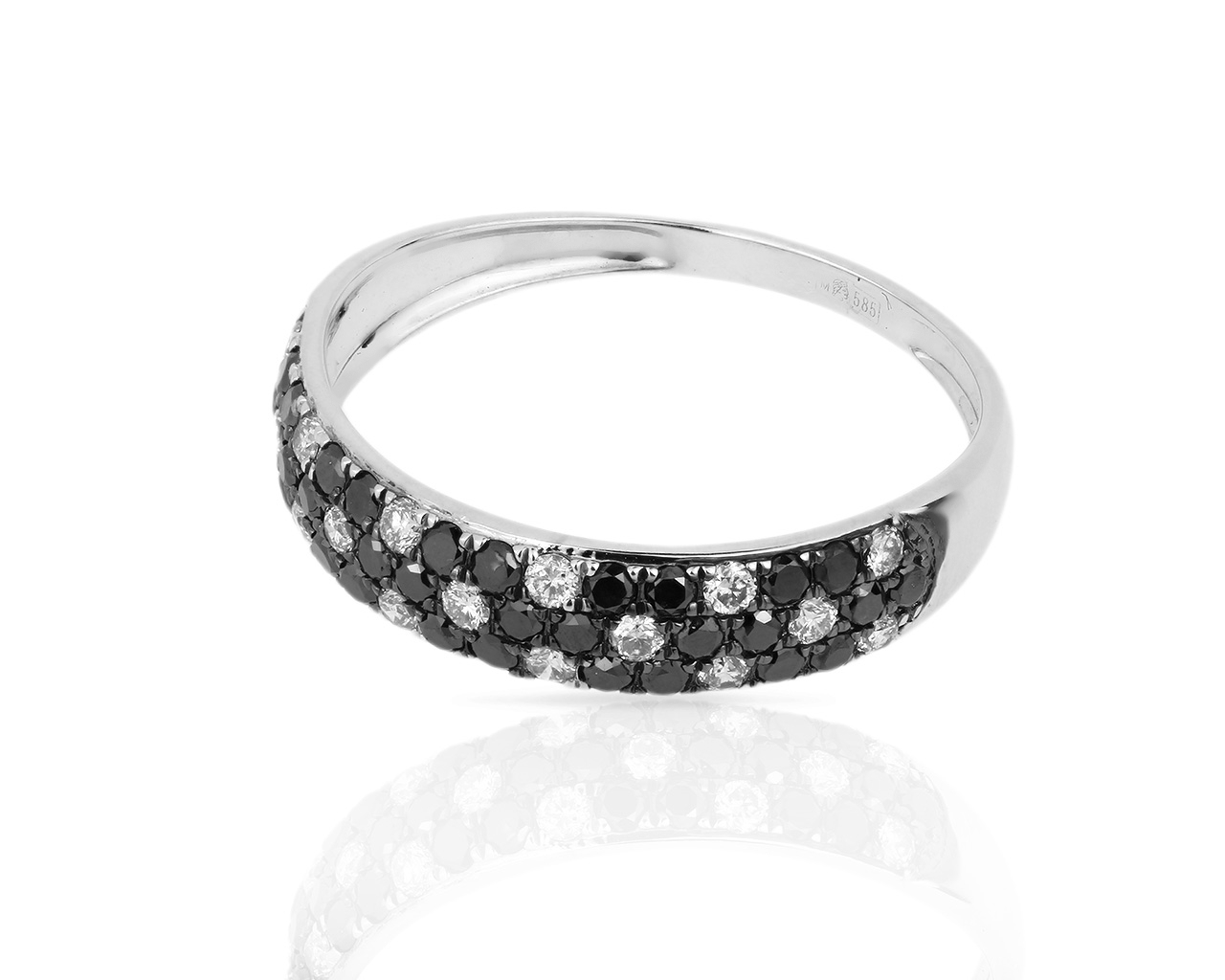 Золотое кольцо с черными и белыми бриллиантами 0.59ct