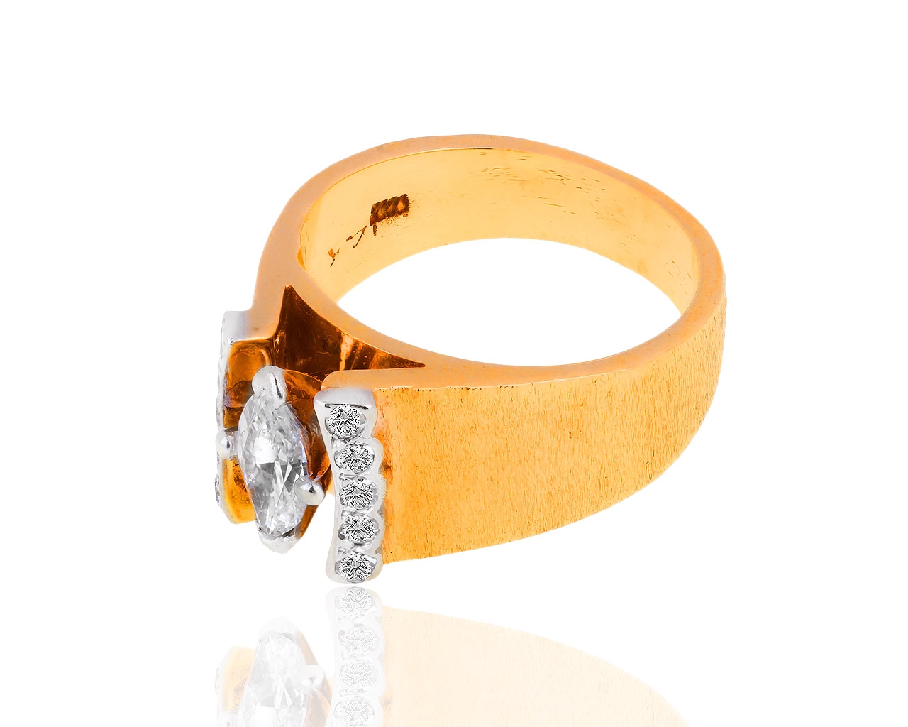Прелестное золотое кольцо с бриллиантами 0.75ct
