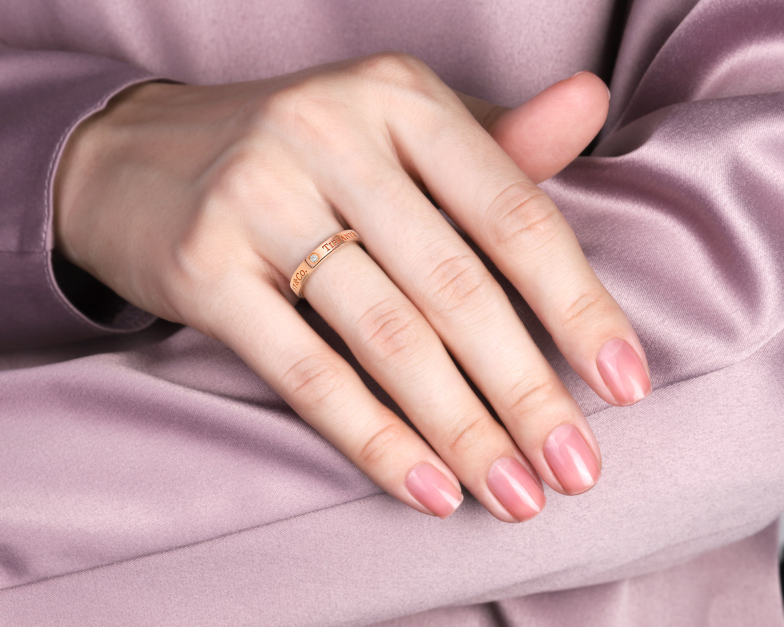 Оригинальное золотое кольцо с бриллиантами 0.07ct Tiffany&Co Band