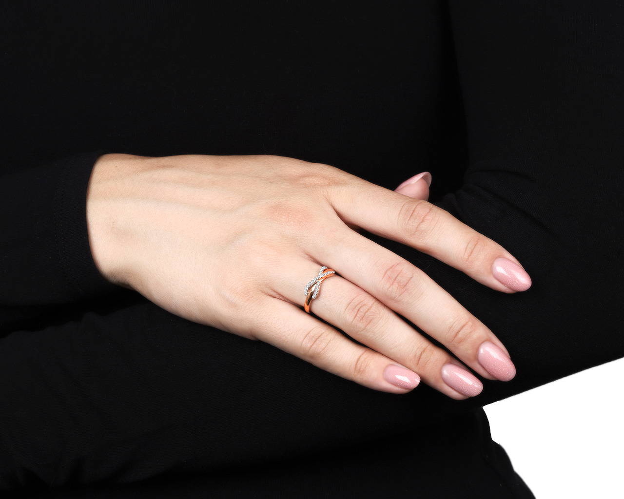 Оригинальное золотое кольцо с бриллиантами 0.17ct Tiffany&Co Infinity