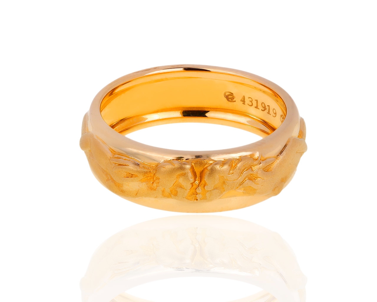 Прекрасное золотое кольцо Carrera y Carrera Promesa