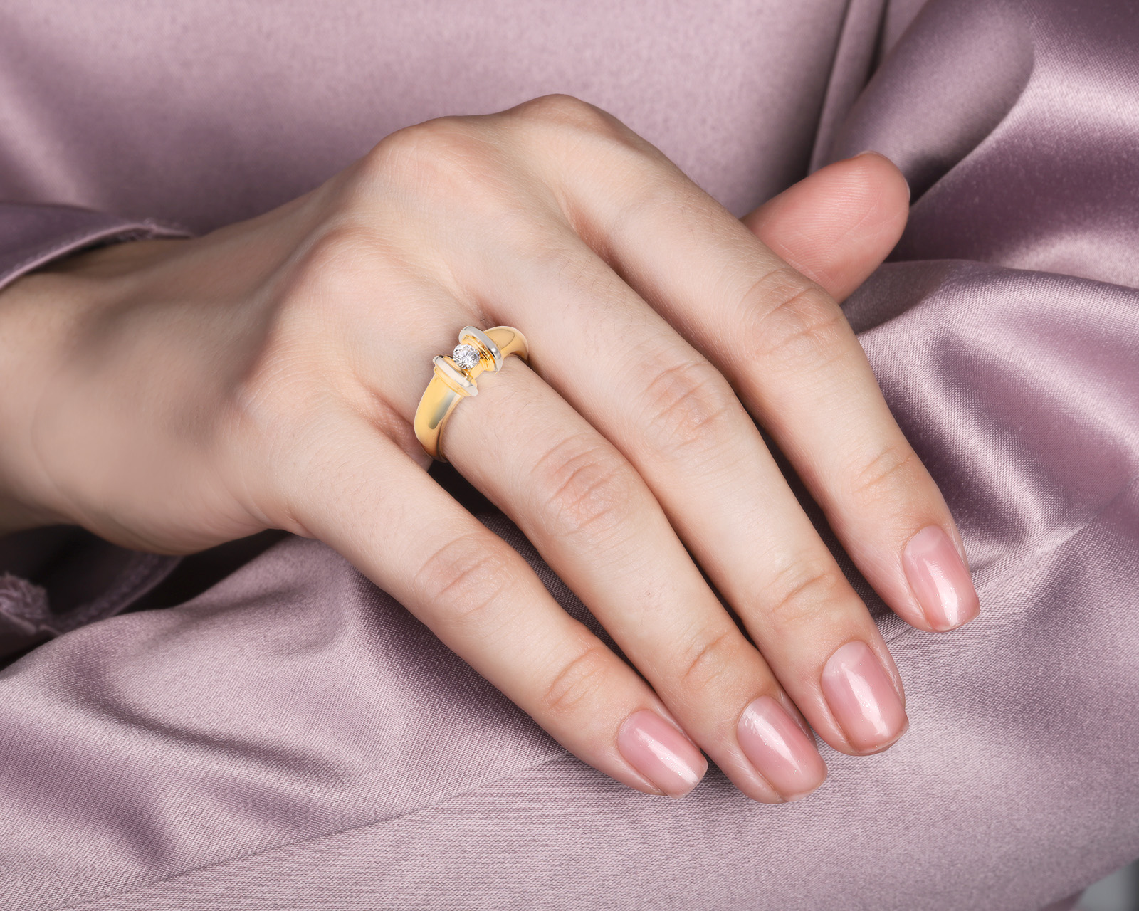 Золотое кольцо с бриллиантом 0.17ct