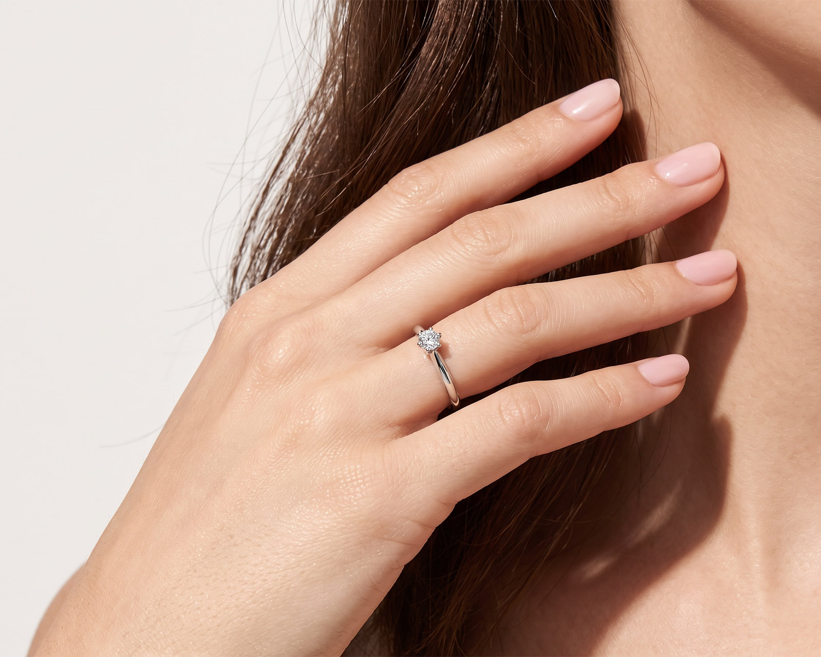 Оригинальное платиновое кольцо с бриллиантом 0.18ct Tiffany&Co