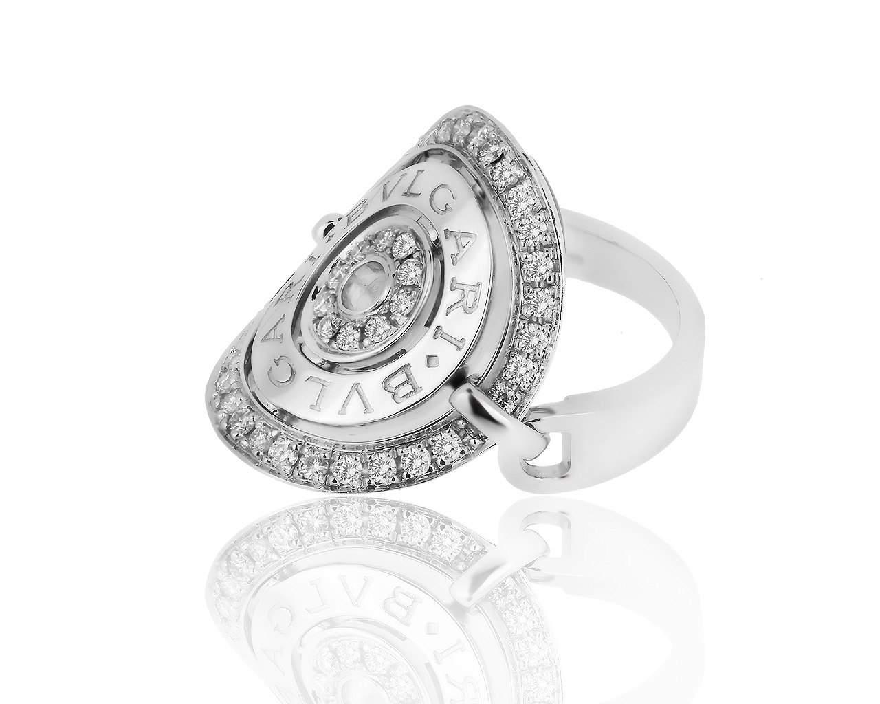 Оригинальное золотое кольцо с бриллиантами 0.70ct Bvlgari 300719/15 Оригинальное золотое кольцо с бриллиантами 0.70ct Bvlgari 300719/15