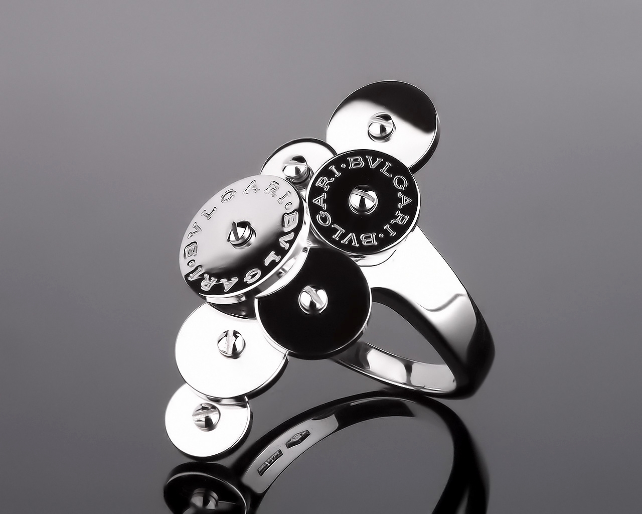 Шикарное золотое кольцо Bvlgari Cicladi 301217/1