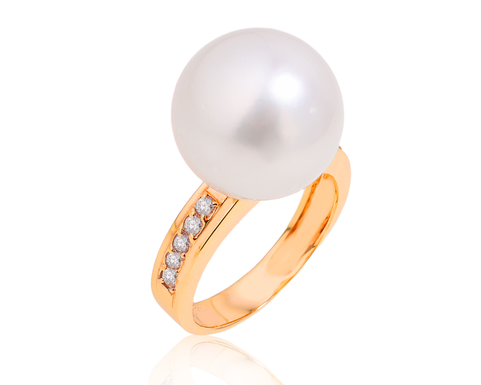 Золотое кольцо с жемчугом 14.00 мм и бриллиантами 0.18ct 070525/1 Золотое кольцо с жемчугом 14.00 мм и бриллиантами 0.18ct 070525/1