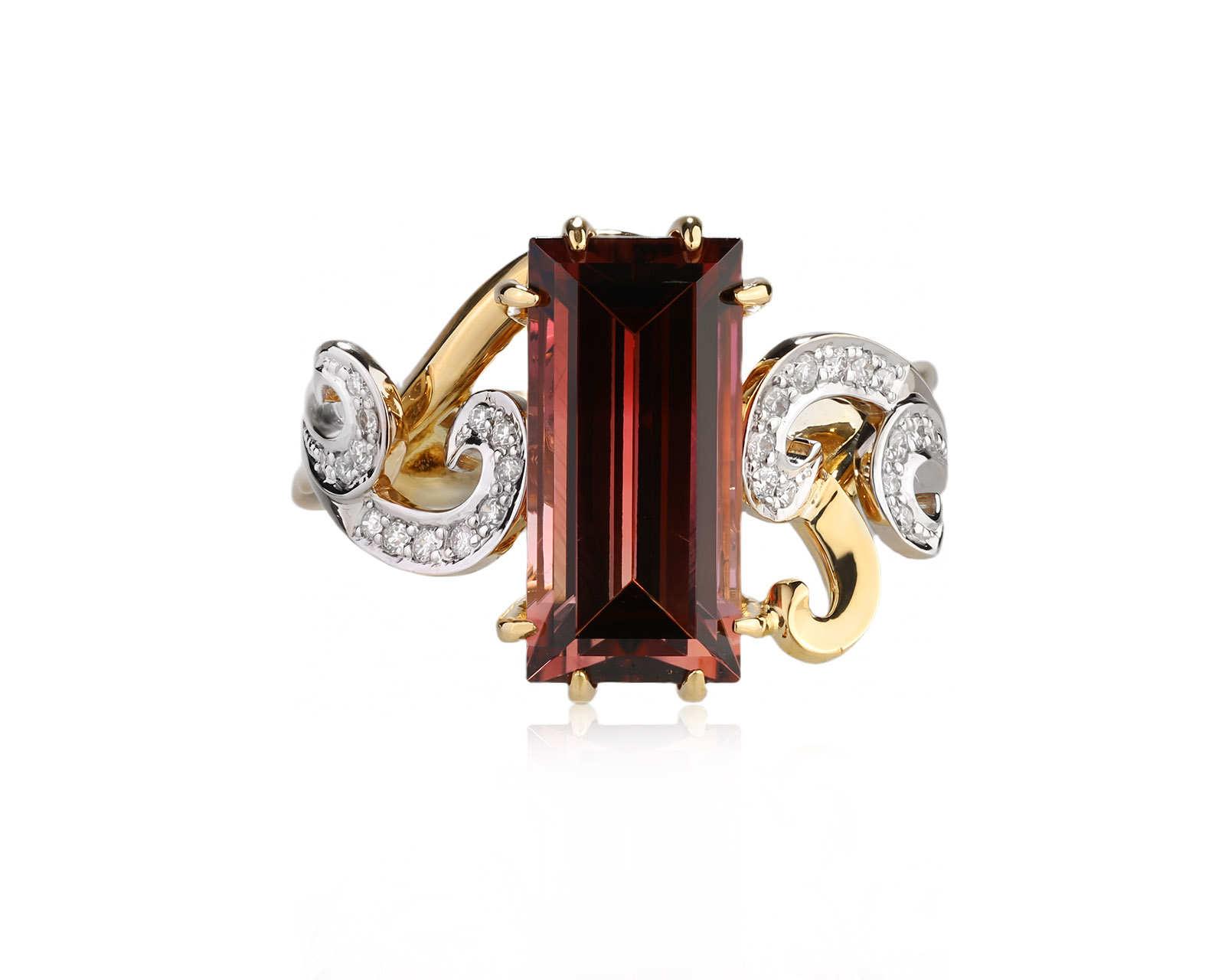 Золотое кольцо с турмалином 3.93ct и бриллиантами 0.11ct
