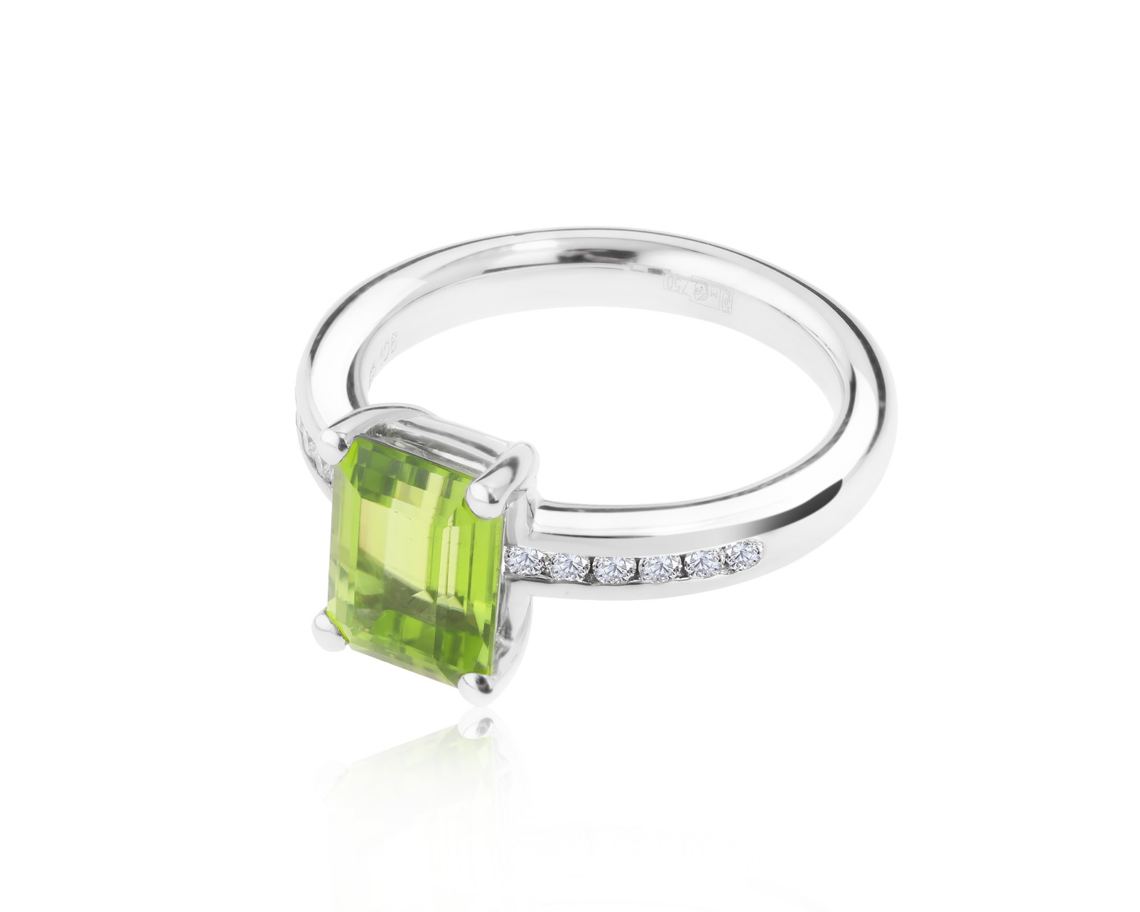 Красивое золотое кольцо с хризолитом 2.81ct – купить по цене 87 500 ₽ с доставкой в интернет-магазине Mister Diamond