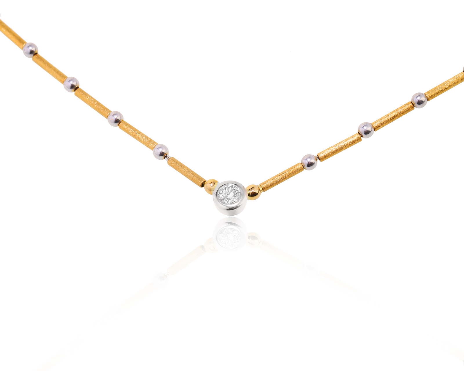 Элегантное золотое колье с бриллиантом 0.20ct 150323/4