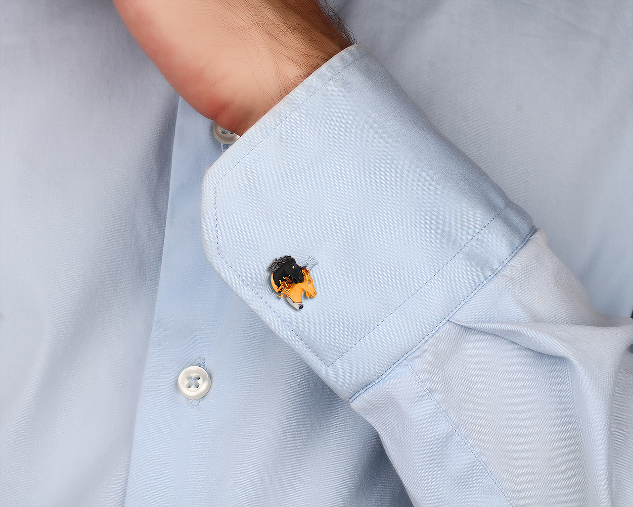 Оригинальные золотые запонки с сапфирами 0.24ct Carrera y Carrera