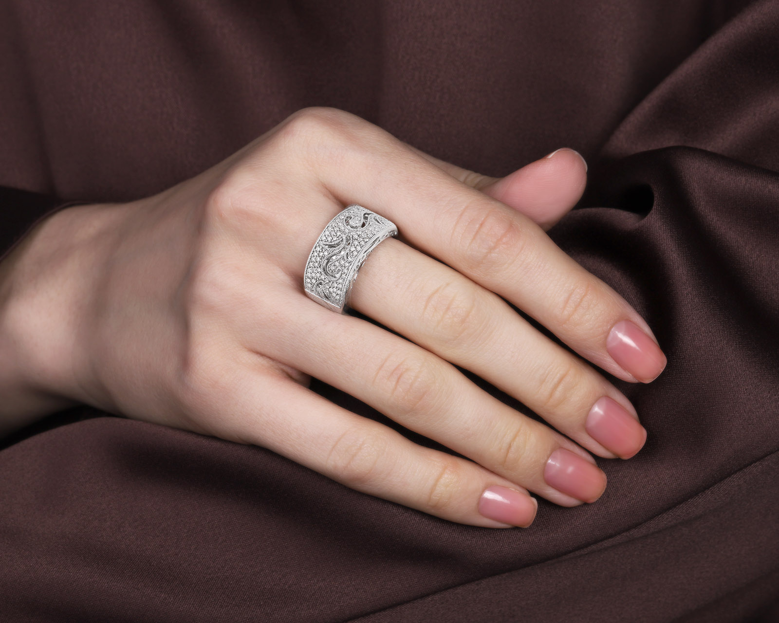 Золотое кольцо с бриллиантами 0.66ct