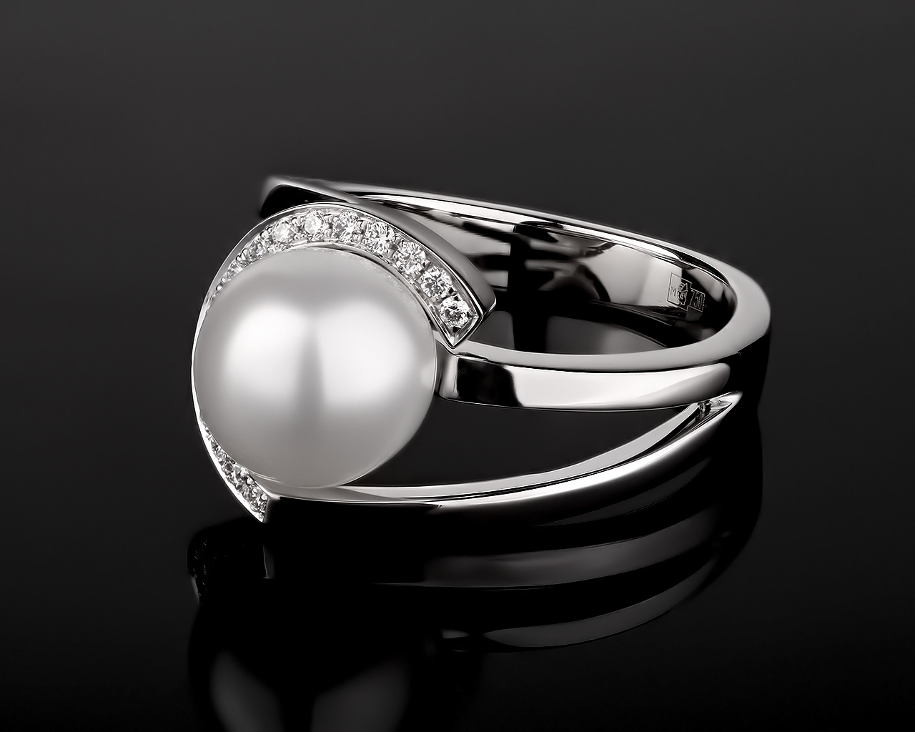 Бриллиантовое кольцо с жемчугом Otelina Paris