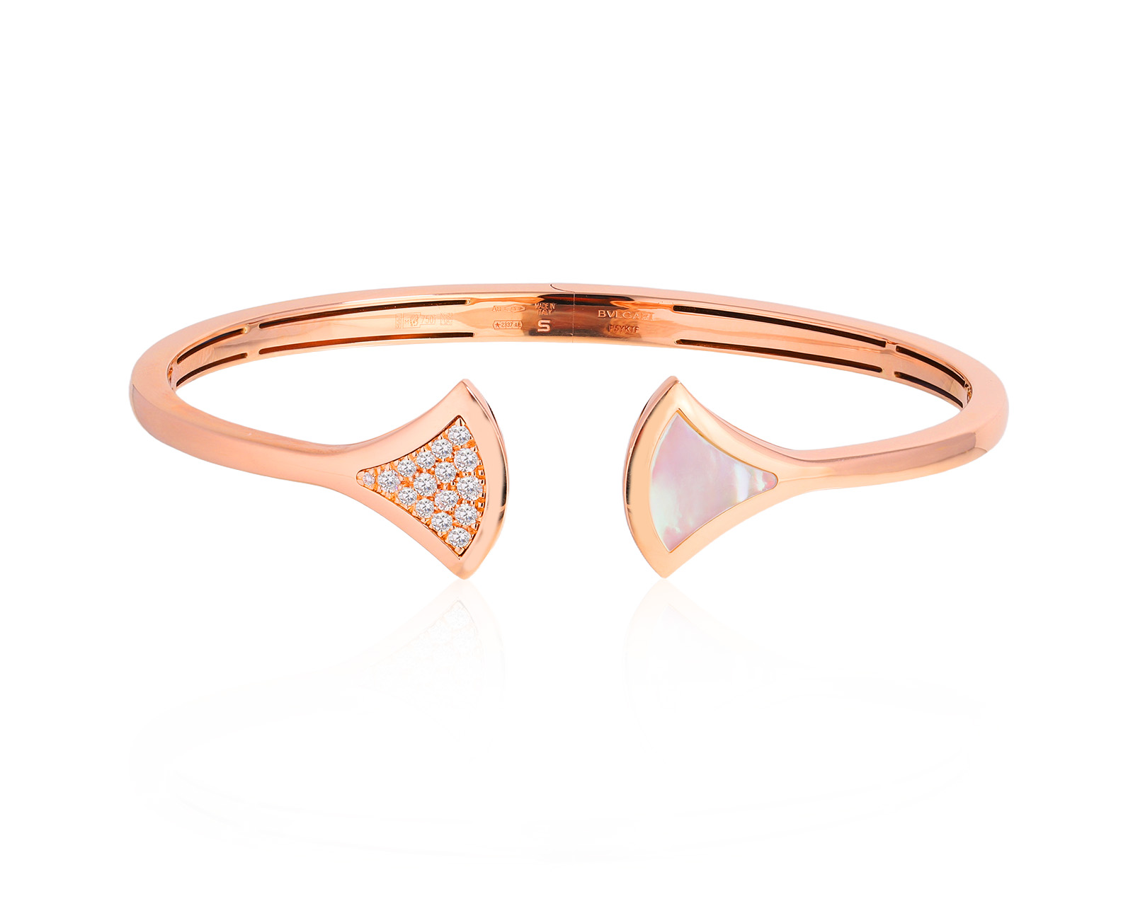 Оригинальный золотой браслет с перламутром Bvlgari Divas’ Dream 180725/18 Оригинальный золотой браслет с перламутром Bvlgari Divas’ Dream 180725/18