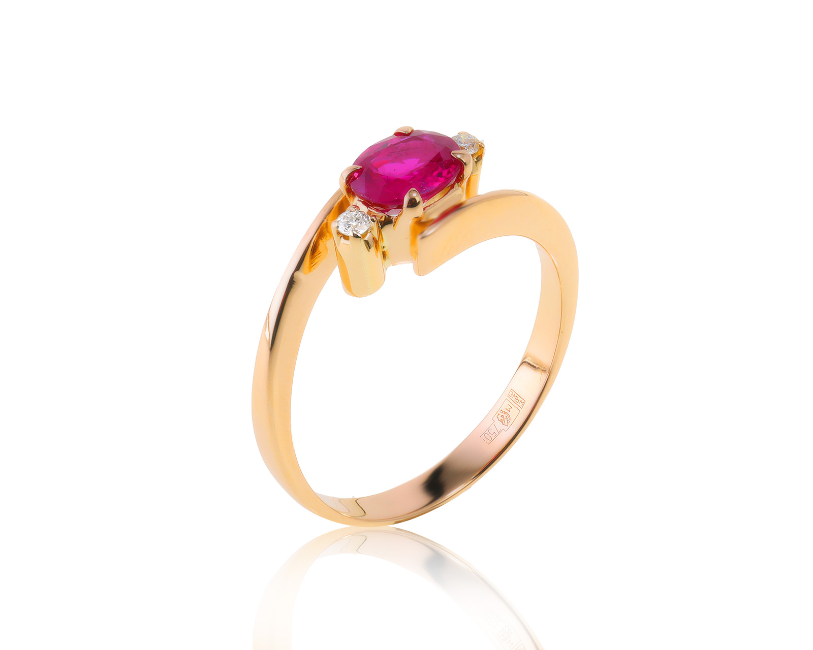 Золотое кольцо с рубином 0.72ct и бриллиантами 0.04ct 210623/3