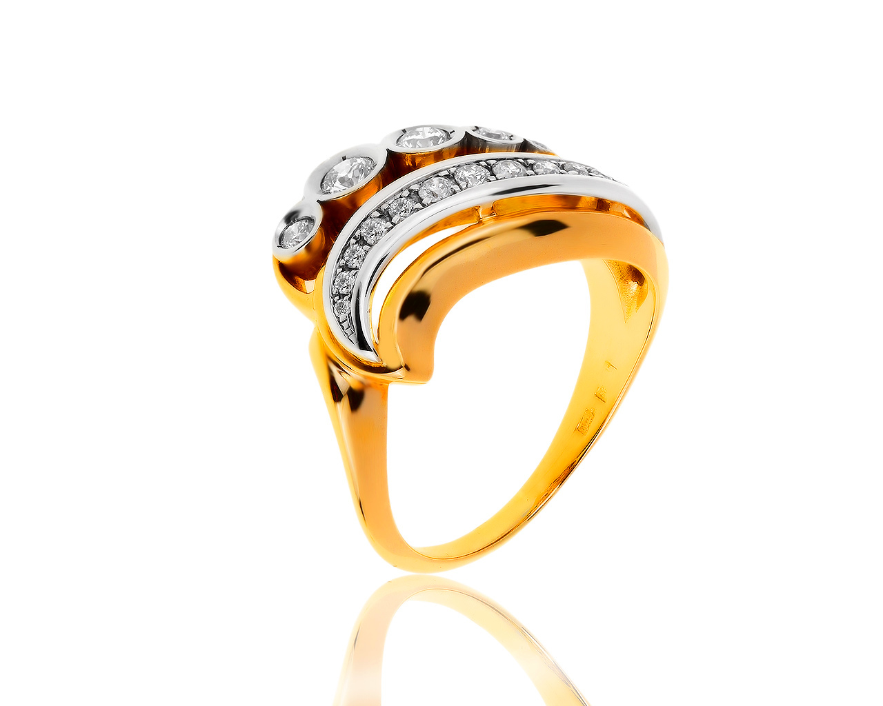 Прелестное золотое кольцо с бриллиантами 0.52ct