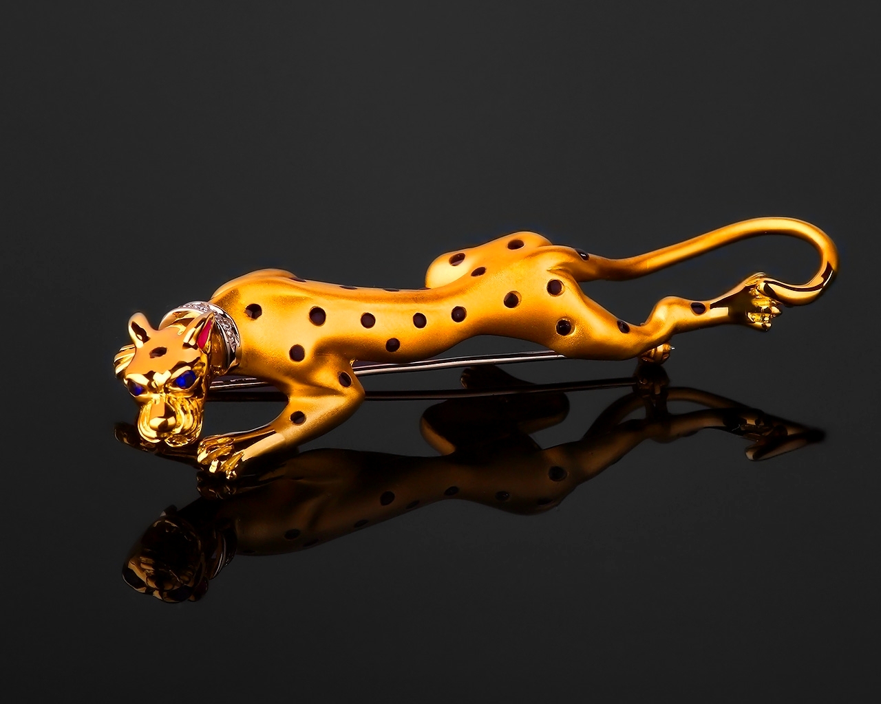 Итальянская золотая брошь с бриллиантами 081117/1