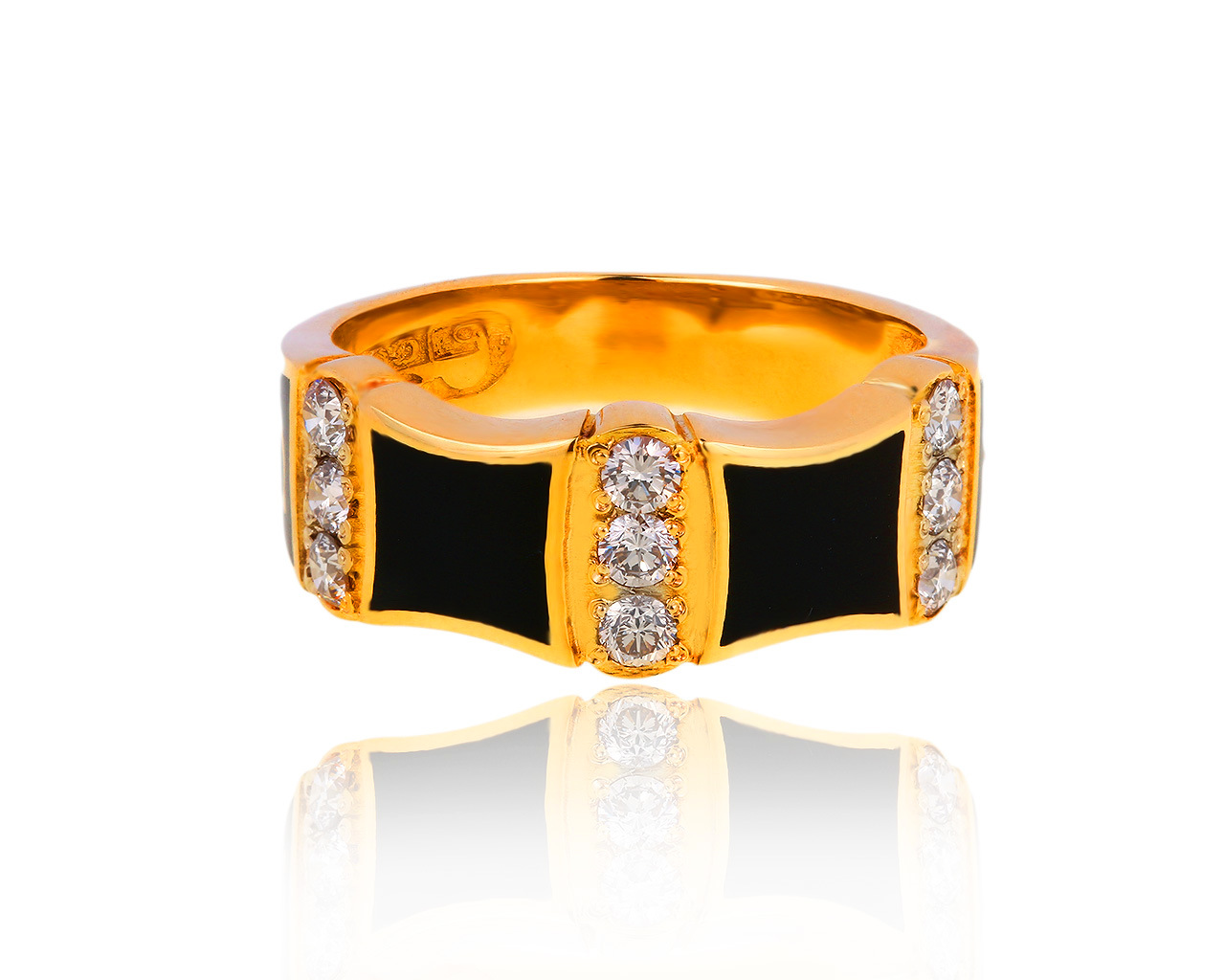 Золотое кольцо с эмалью и бриллиантами 0.53ct 060519/29 Золотое кольцо с эмалью и бриллиантами 0.53ct 060519/29