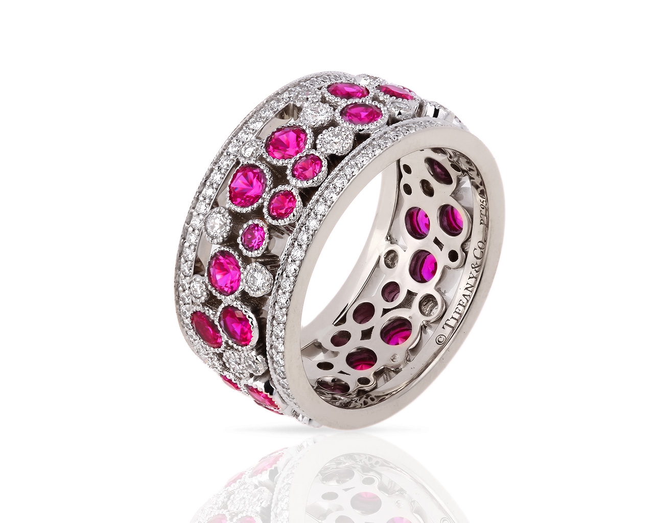 Платиновое кольцо с бриллиантами и рубинами Tiffany&Co