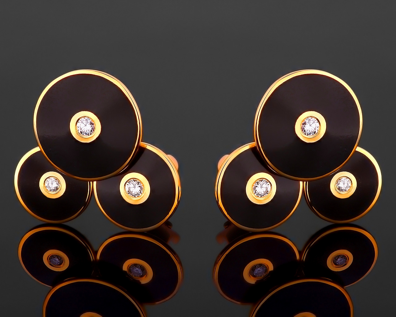 Изумительные золотые серьги Faberge