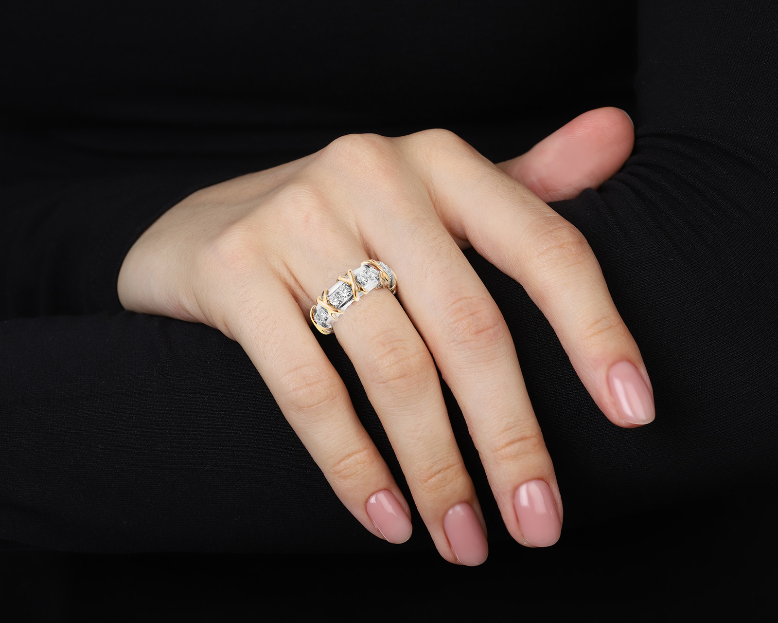 Модное золотое кольцо с бриллиантами 0.84ct
