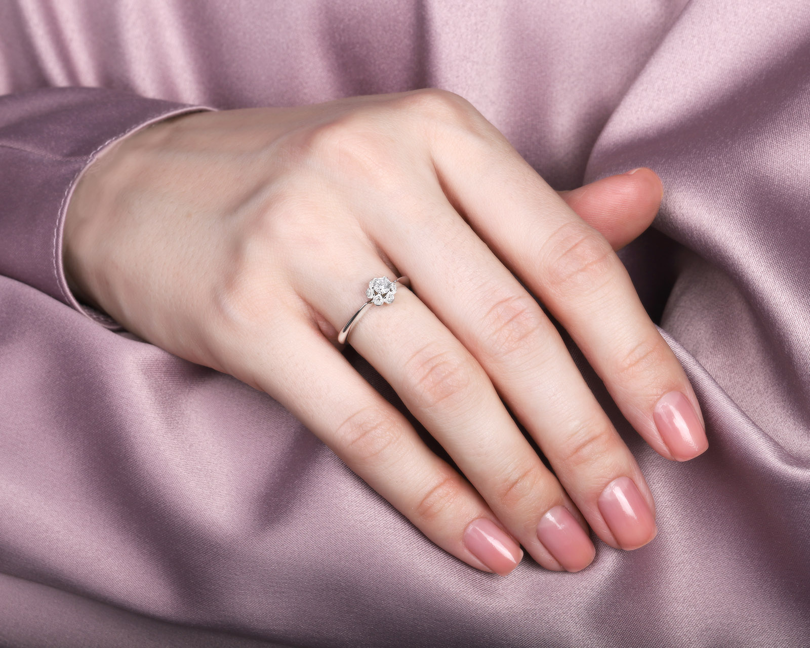 Оригинальное золотое кольцо с бриллиантами 0.38ct Constantin Artmayer