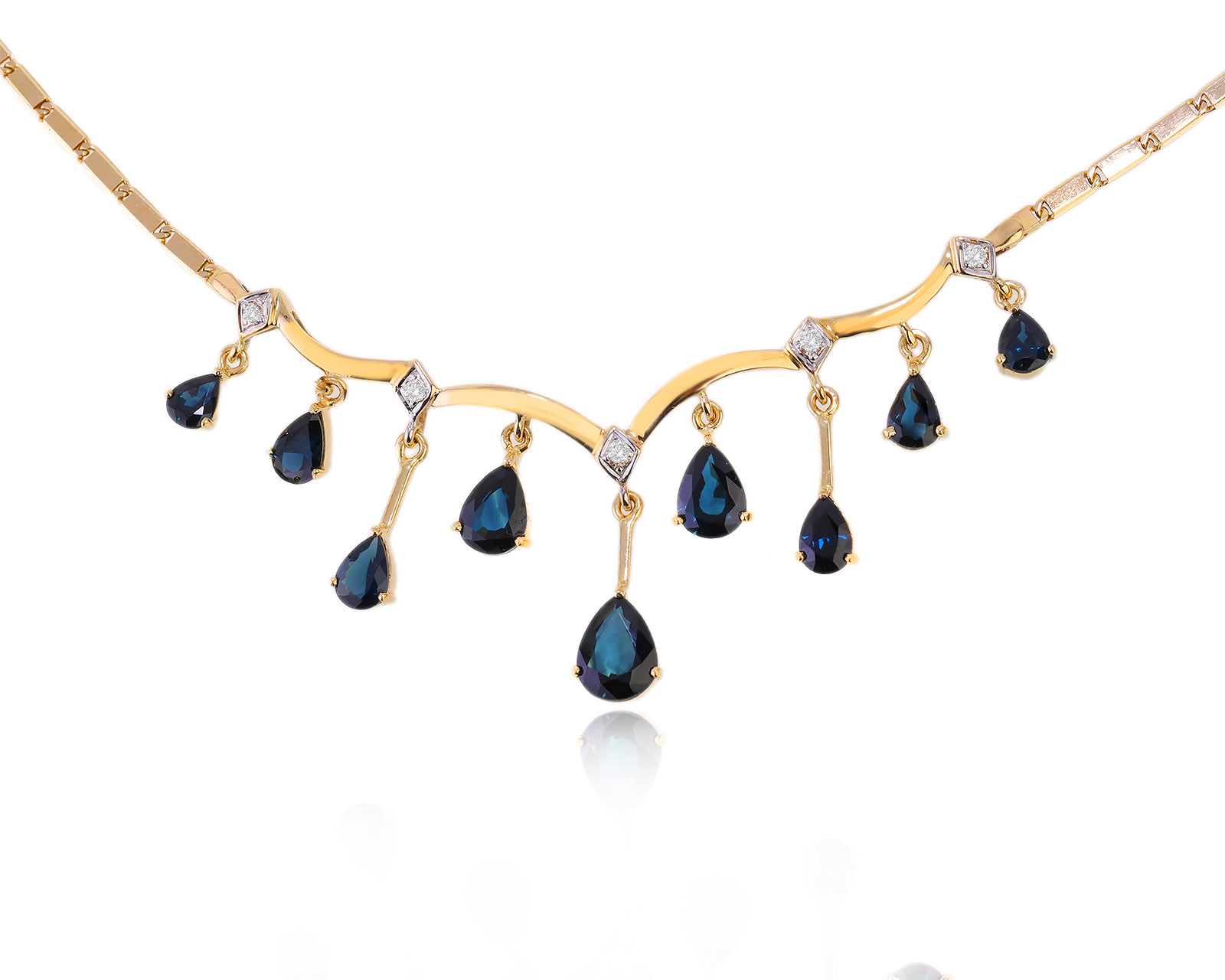 Золотое колье с сапфирами 5.40ct и бриллиантами 0.07ct
