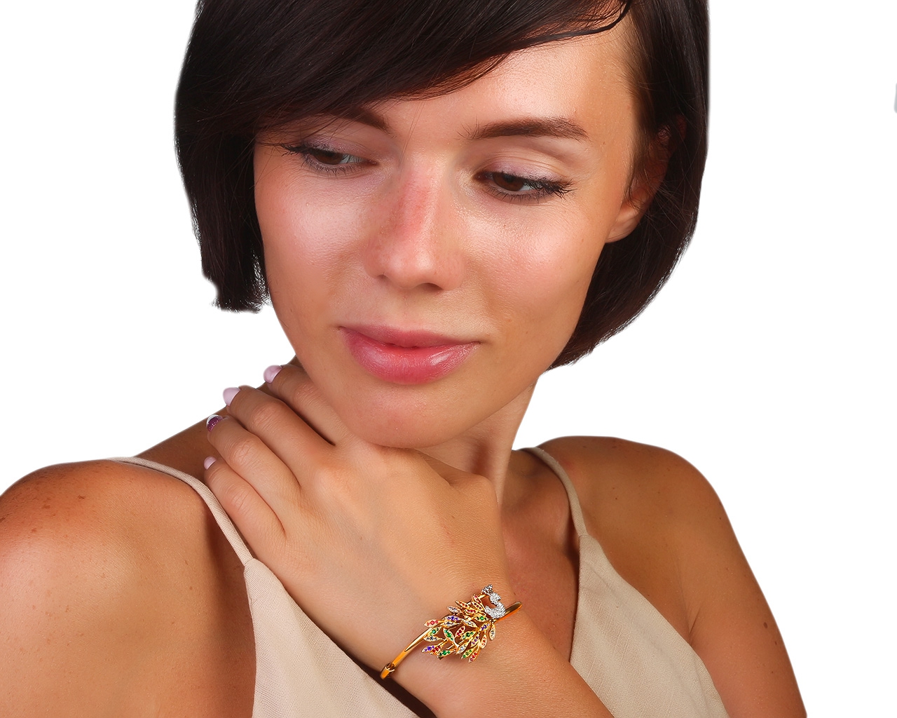 Яркий золотой браслет с бриллиантами и цветными камнями