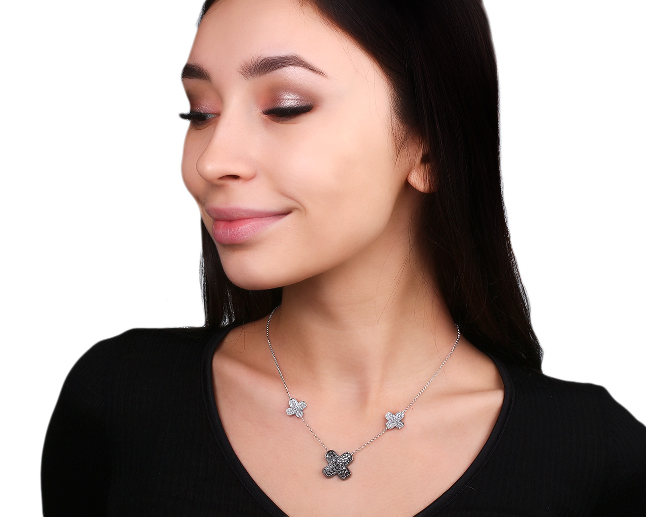 Золотое колье с белыми и черными бриллиантами 1.72ct