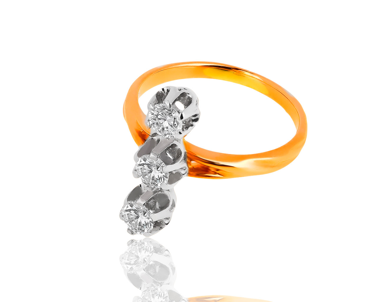 Необычное золотое кольцо с бриллиантами 0.56ct