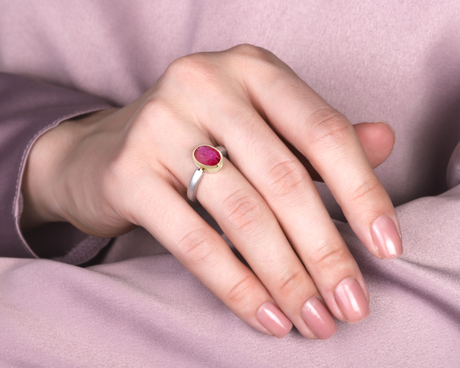 Золотое кольцо с рубином Мозамбик 1.87ct Evgeny Matveev