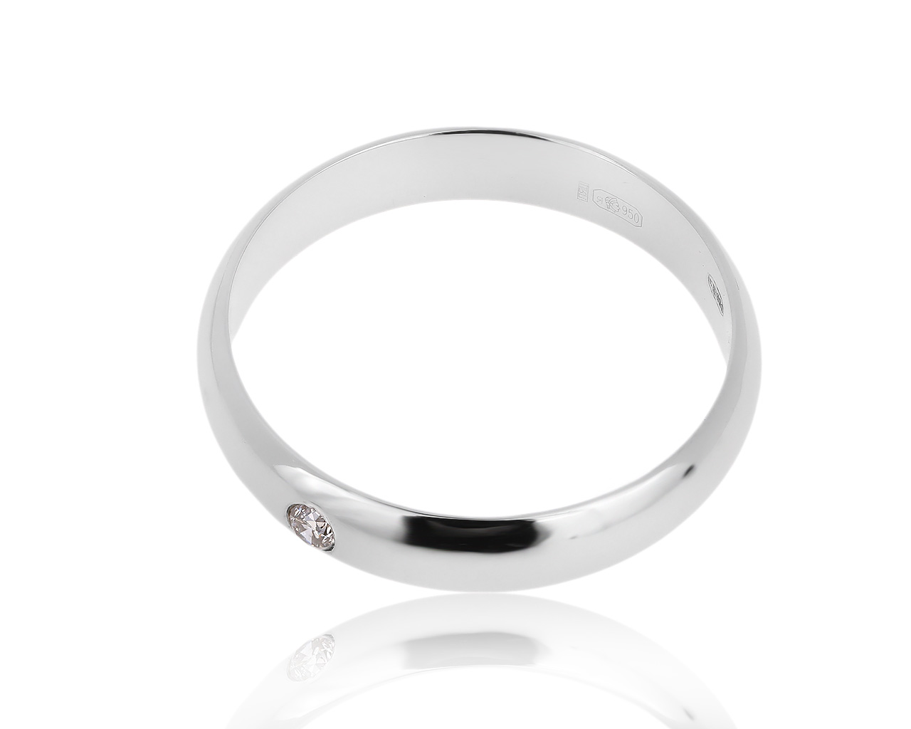 Прекрасное платиновое кольцо с бриллиантом 0.07ct