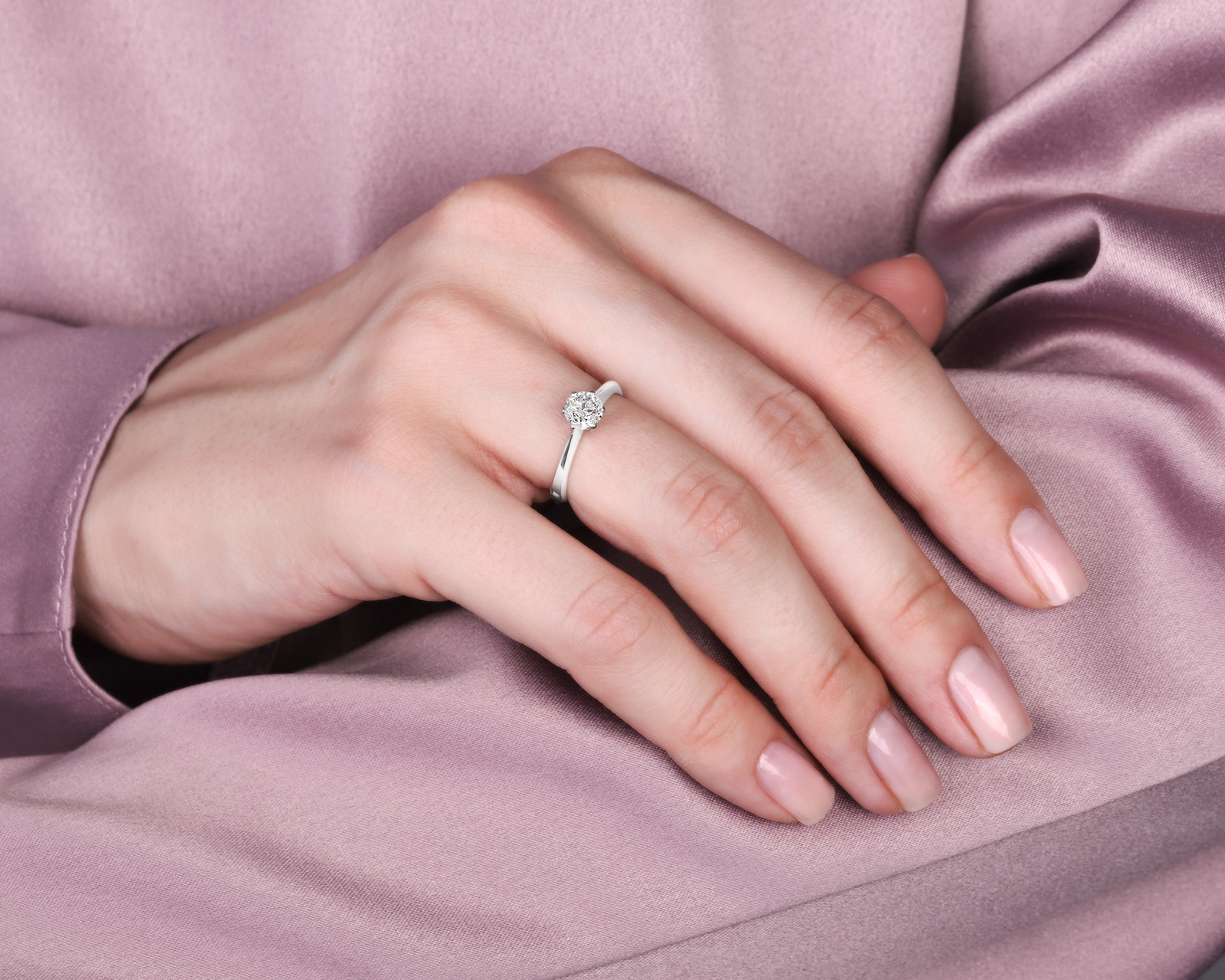 Золотое кольцо с бриллиантом 0.70ct