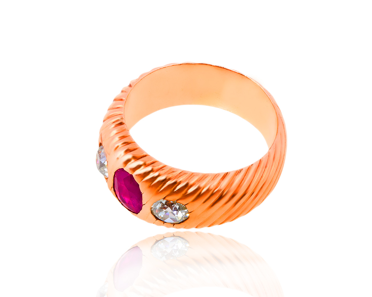 Золотое кольцо с бриллиантами 0.50ct и рубином 0.46ct