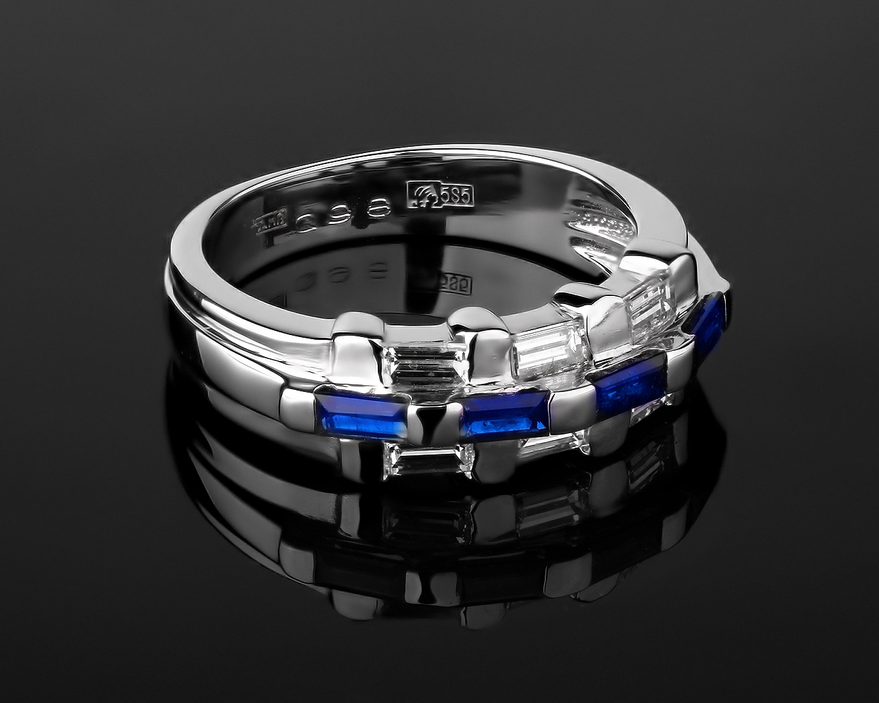 Достойное бриллиантовое кольцо с сапфирами 0.60ct
