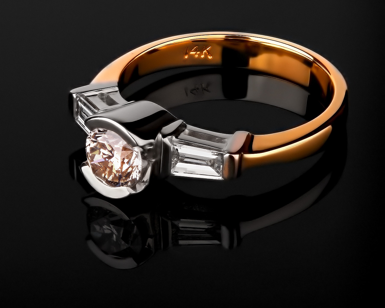 Шикарное золотое кольцо с бриллиантами 0.94ct
