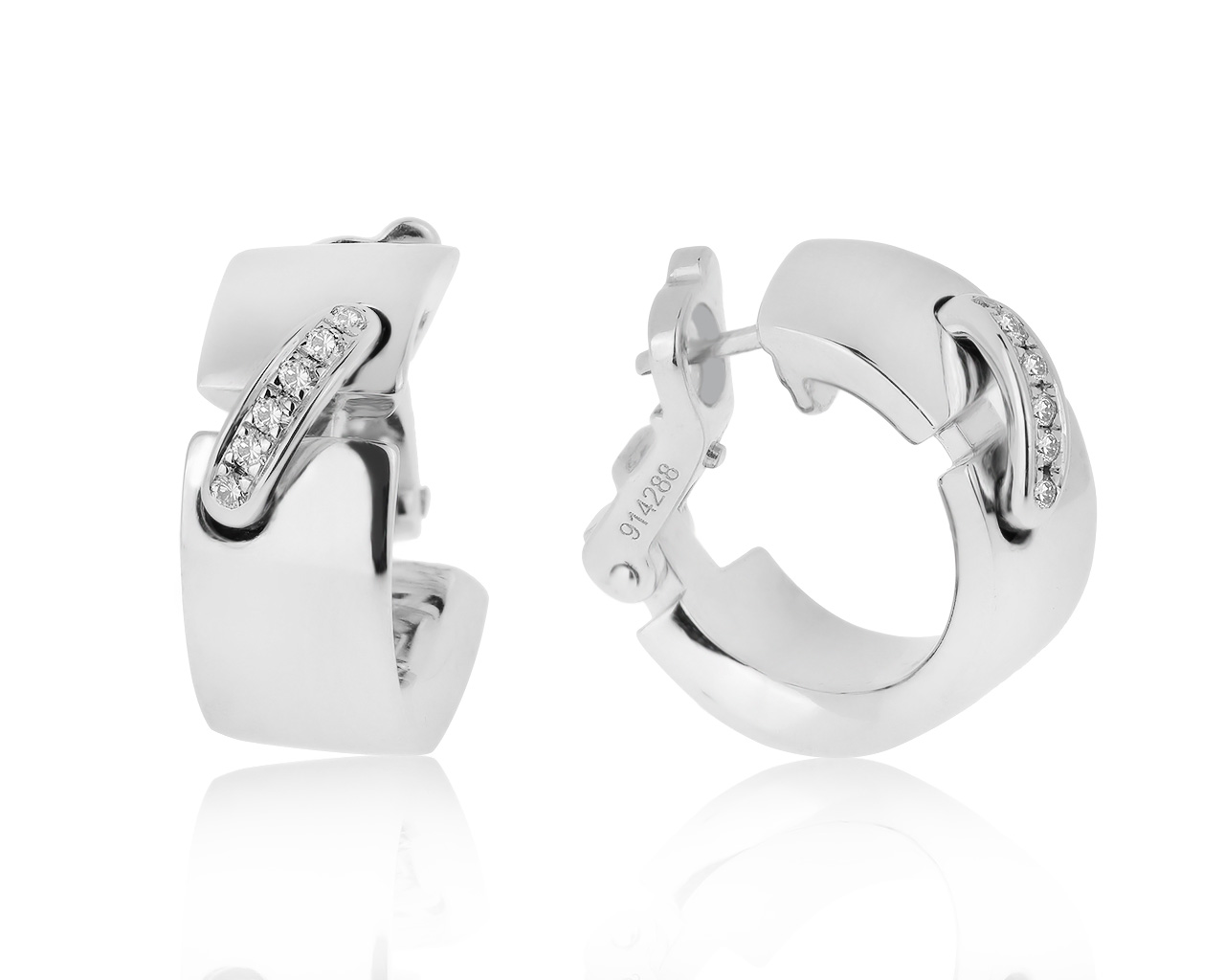 Оригинальные золотые серьги с бриллиантами 0.10ct Chaumet