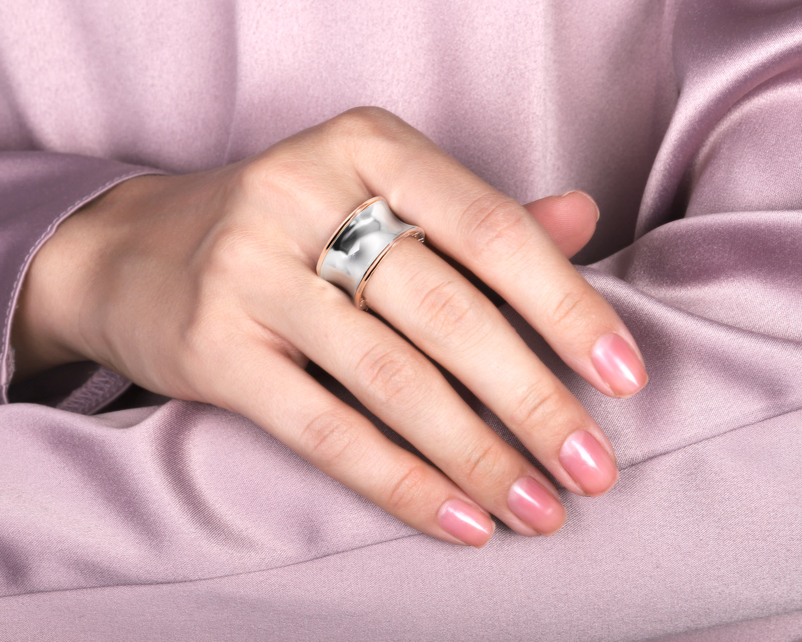 Оригинальное золотое кольцо Bvlgari B.Zero1 Anish Kapoor