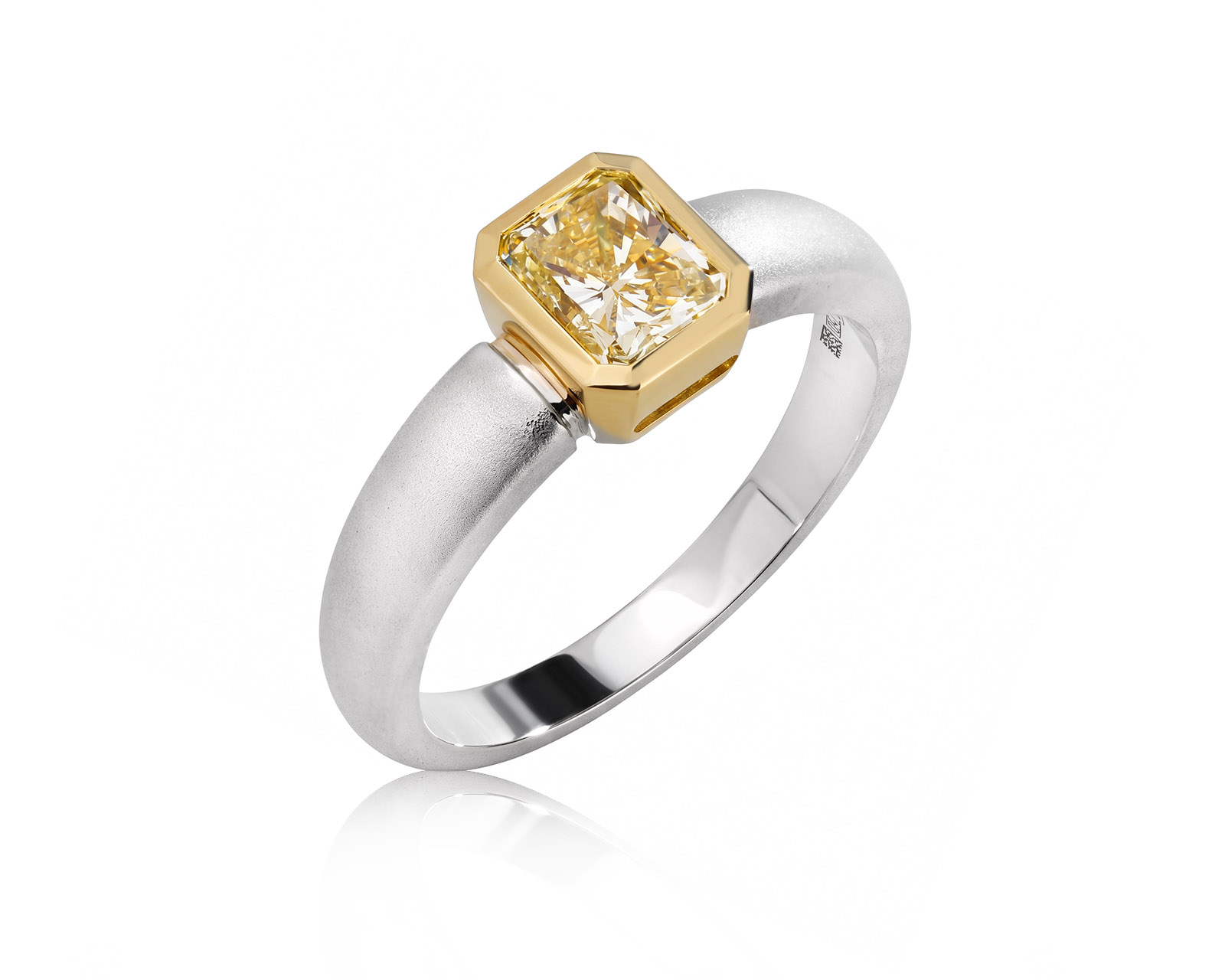 Золотое кольцо с желтым бриллиантом 1.00ct Evgeny Matveev 230926/Б361