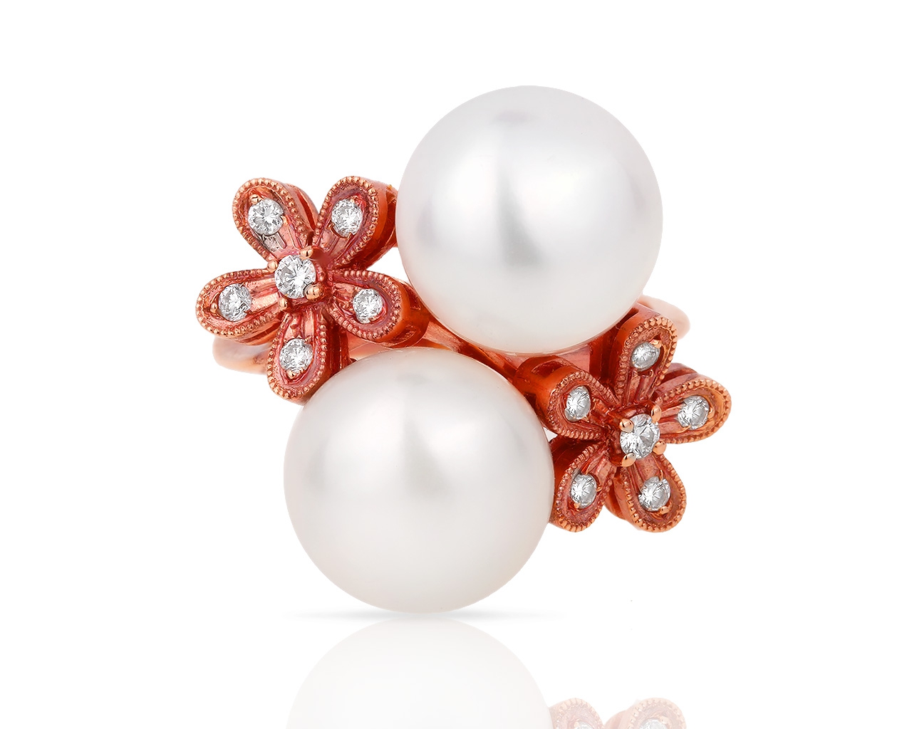 Золотое кольцо с жемчугом и бриллиантами 0.20ct Schoeffel 030418/9