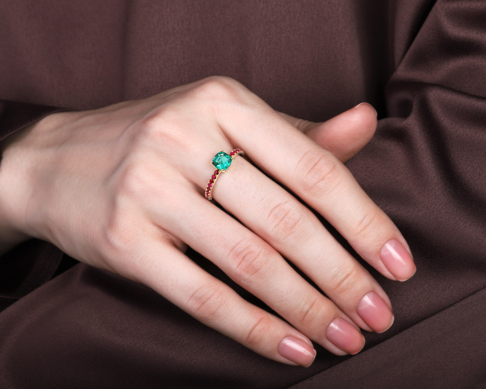 Золотое кольцо с изумрудом Замбия 0.86ct Evgeny Matveev