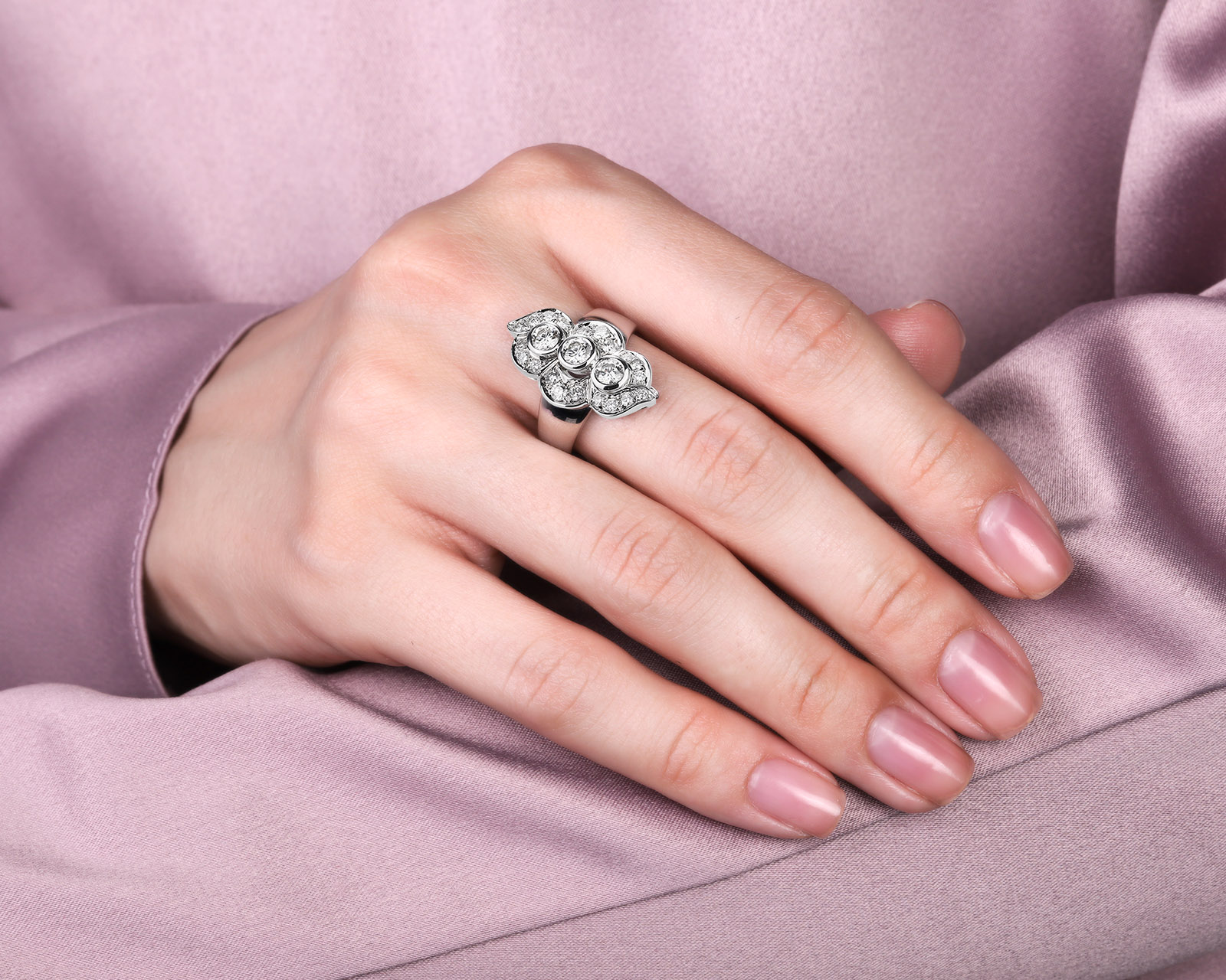 Оригинальное золотое кольцо с бриллиантами 0.95ct Emmeti