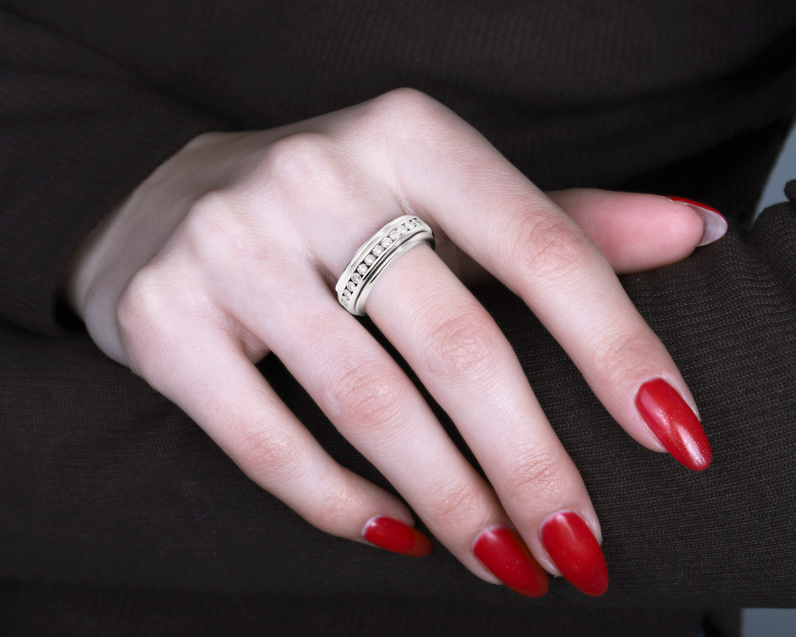 Золотое кольцо с бриллиантами 0.93ct