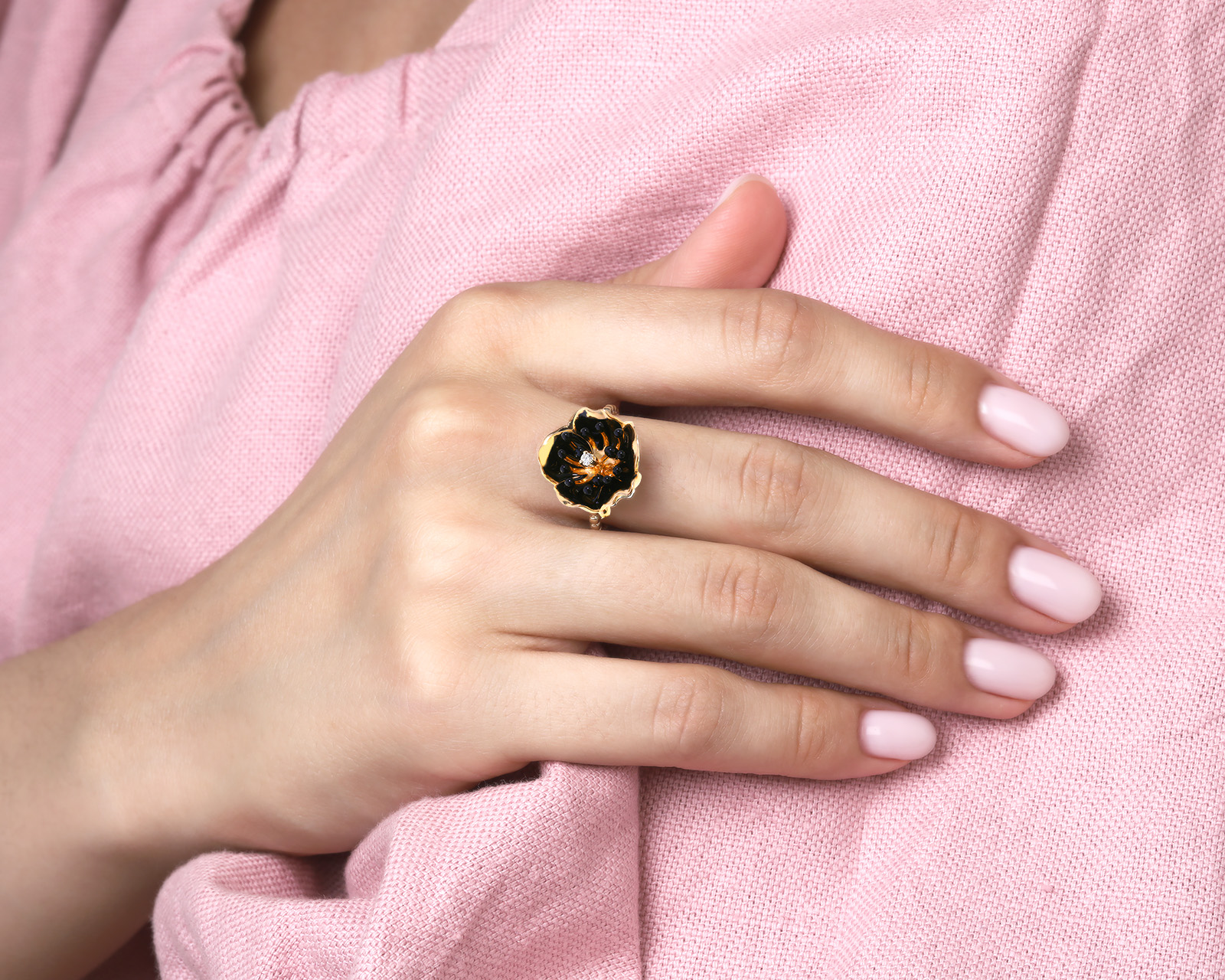 Оригинальное золотое кольцо с эмалью Roberto Bravo De Rosa