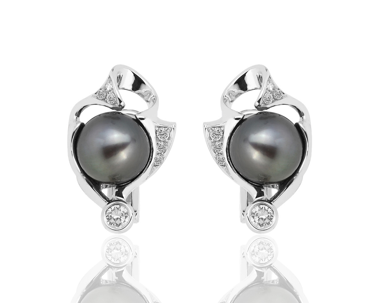 Золотые серьги с жемчугом и бриллиантами 0.22ct Sasha 171118/1