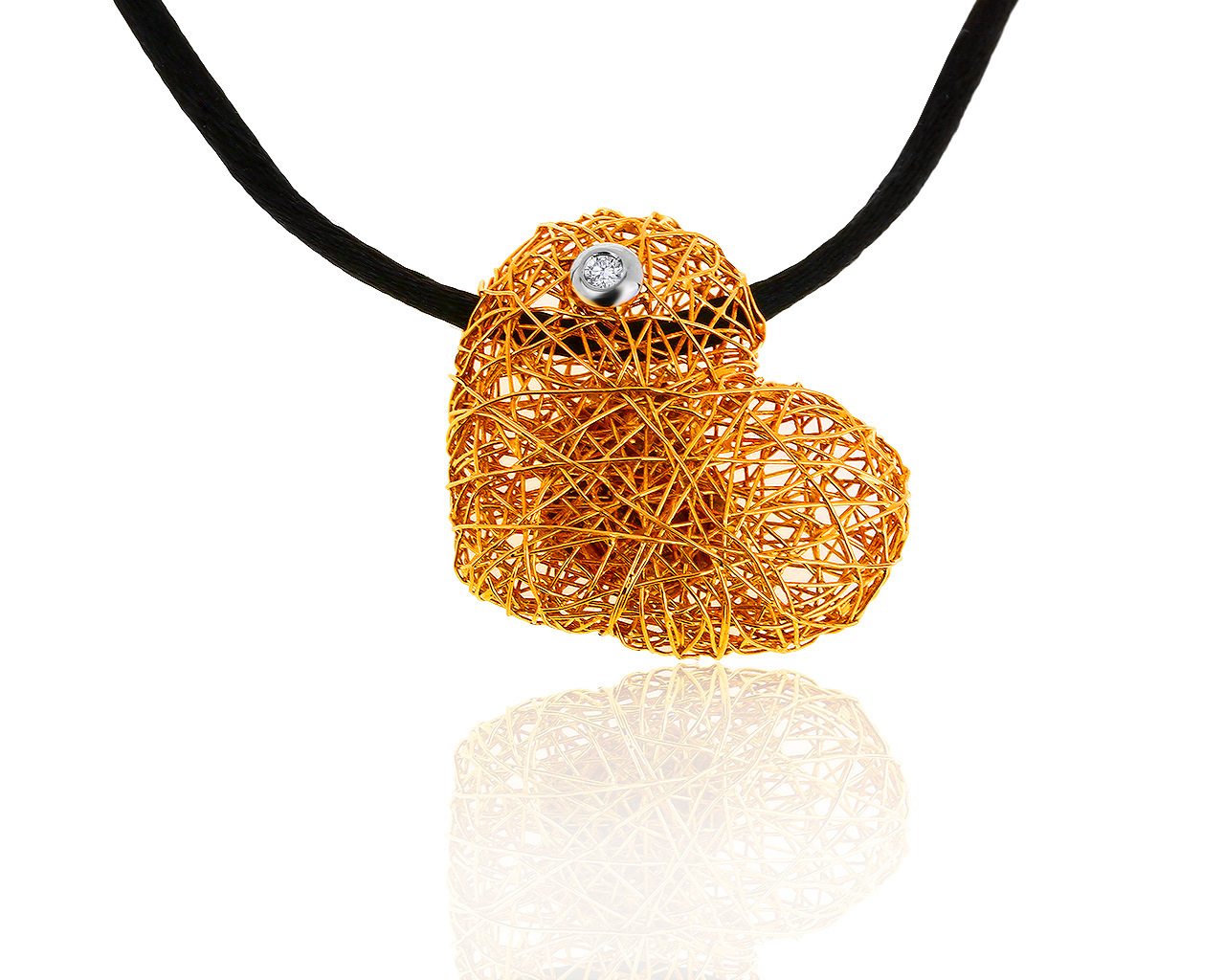 Роскошный золотой кулон с бриллиантом 0.03ct Orlando Orlandini